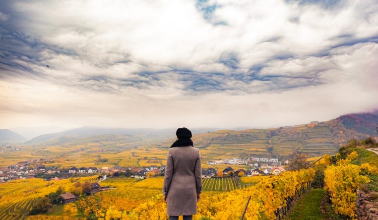 Cum să îți personalizezi rutina de îngrijire a pielii în funcție de anotimp