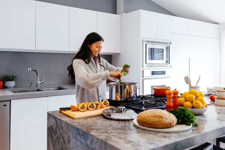 Bucurați-vă de aventura culinară: Sfaturi, trucuri și idei pentru gatitul perfect