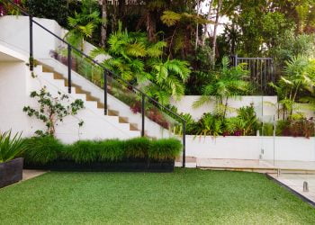 Trucuri pentru a-ți menține casa și grădina curate și ordonate