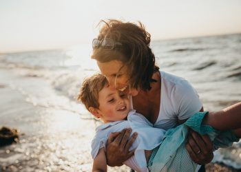Construirea unei Familii Fericite: Valori și Principii Esențiale