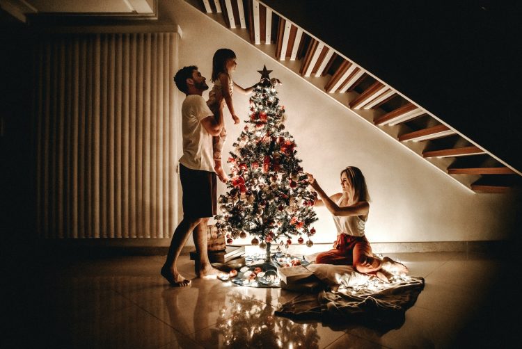 Sărbători în Familie: Cum să Creezi Tradiții Memorabile