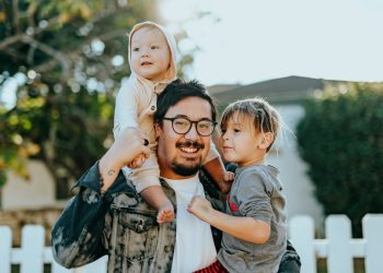 Cum să Menții Echilibrul între Muncă și Familie: Ghid Pragmatic