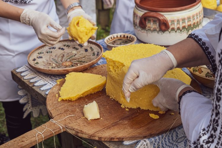 Bucătăria tradițională românească: cele mai bune rețete și secrete culinare