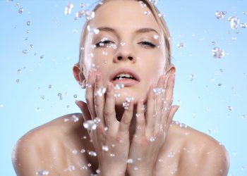 Cum să folosești corect apa micelară bifazică