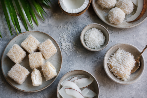 Deserturi cu cocos: idei simple pentru iubitorii aromelor exotice