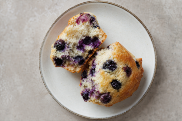 Muffins cu afine: rețetă simplă pentru un desert aromat