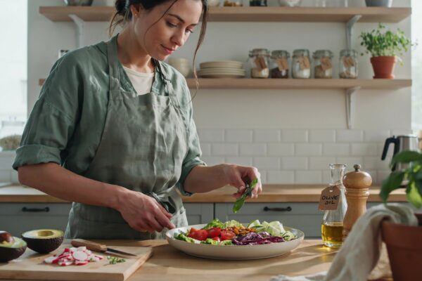 Dieta mediteraneeană: cum o adaptezi cu alimente obișnuite în România